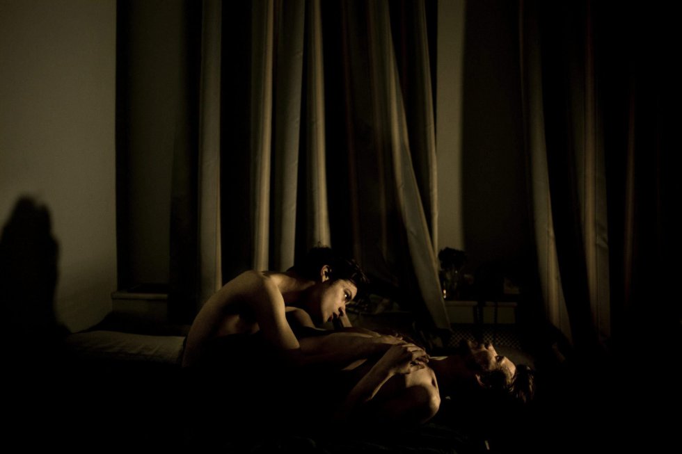 ‘Jon and Alex’, la fotografía con la que el danés Mads Nissen ha ganado la máxima distinción del fotoperiodismo mundial