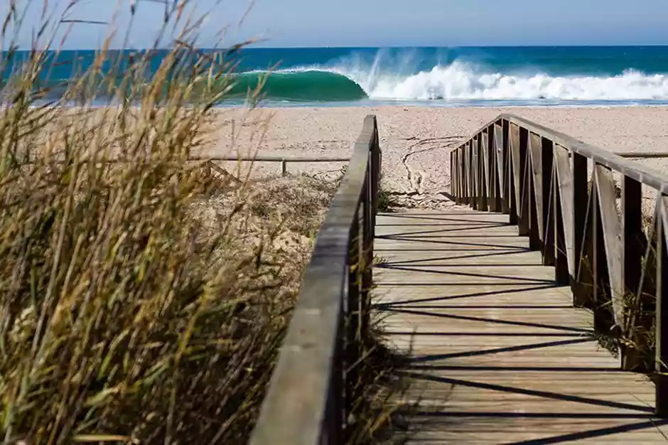 ¡Desnúdate y sumérgete! Las 7 playas nudistas más impactantes de España 3